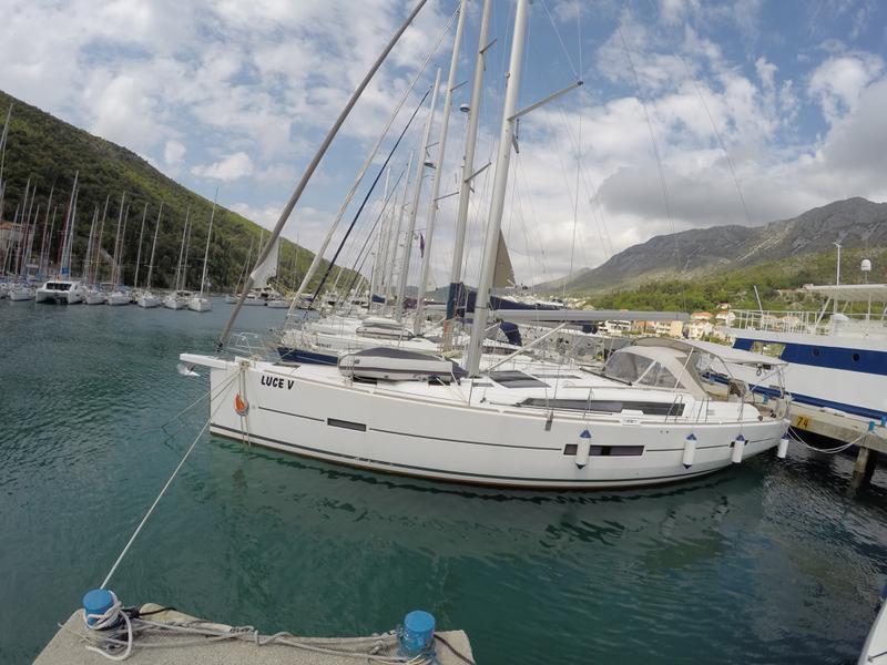 Book yachts online - sailboat - Dufour 512 Grand Large - Luce - rent