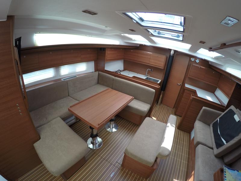 Book yachts online - sailboat - Dufour 512 Grand Large - Luce - rent