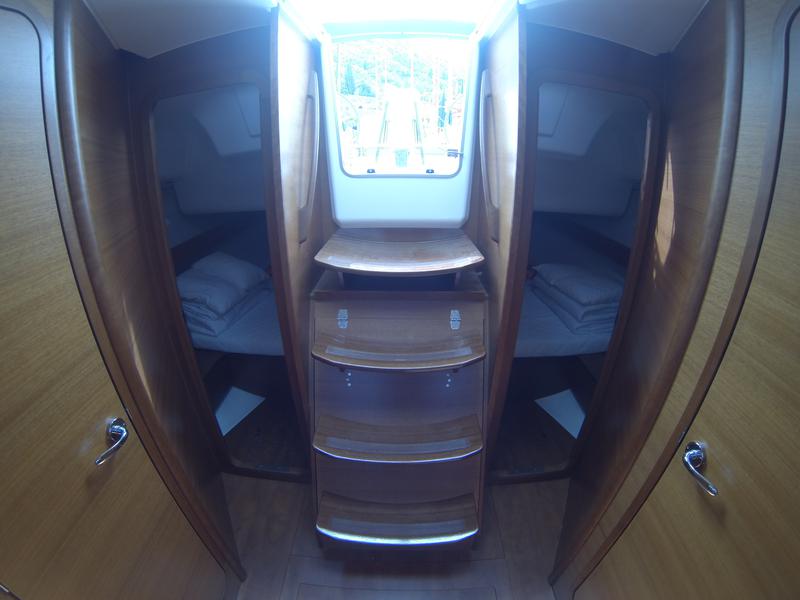 Book yachts online - sailboat - Dufour 382 Grand Large - Gangaro - rent