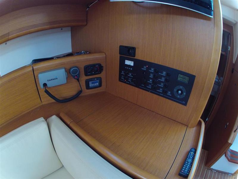 Book yachts online - sailboat - Jeanneau 53 - Merlot - rent