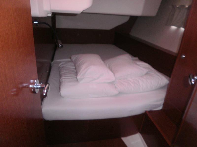 Book yachts online - sailboat - Oceanis 45 - Ponente - rent