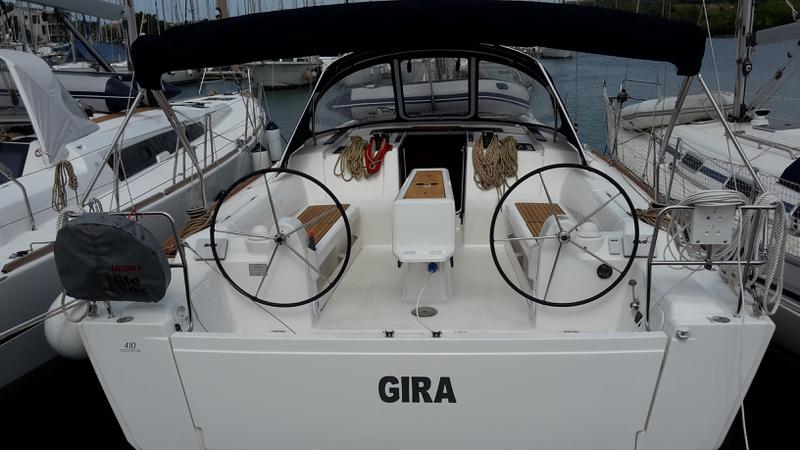 Book yachts online - sailboat - Dufour 410 Grand Large - Gira - rent