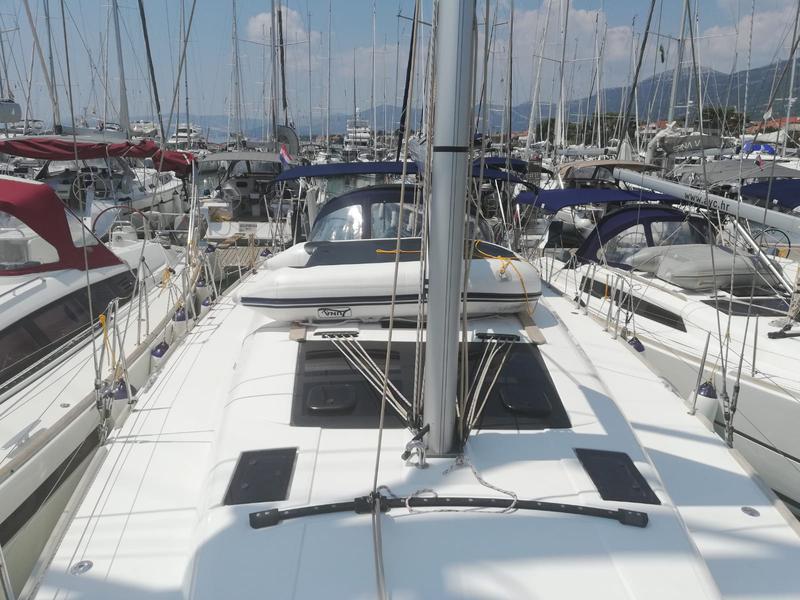 Book yachts online - sailboat - Dufour 460 Grand Large - Cetina - rent
