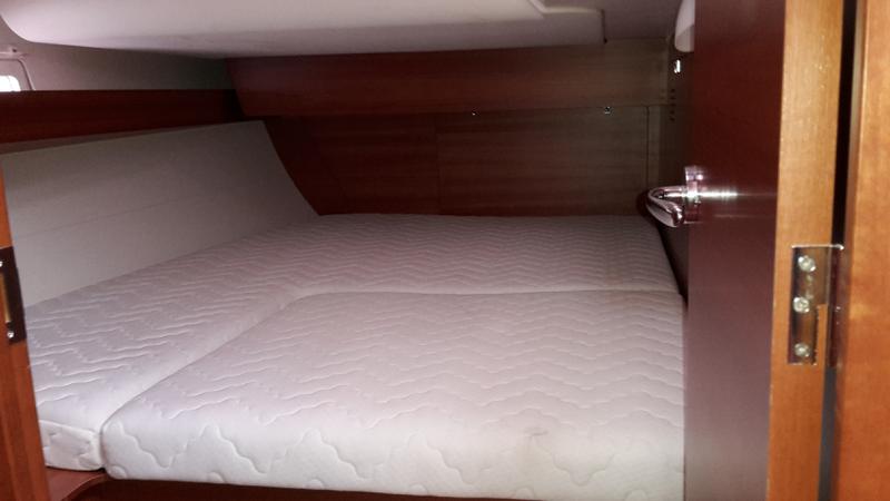 Book yachts online - sailboat - Dufour 460 Grand Large - Lunga - rent