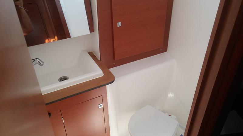 Book yachts online - sailboat - Dufour 382 Grand Large - Cetus - rent