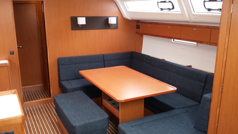 Book yachts online - sailboat - Bavaria Cruiser51 - Fenoliga - rent