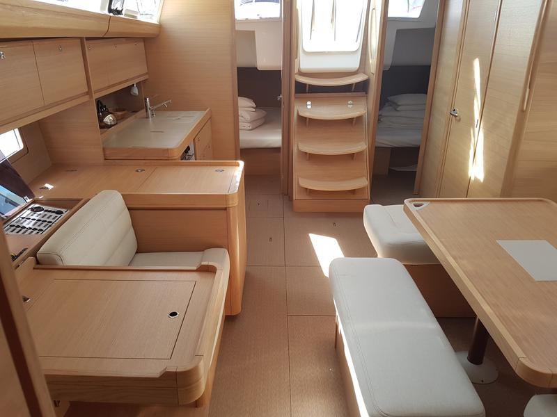 Book yachts online - sailboat - Dufour 410 Grand Large - Mana - rent