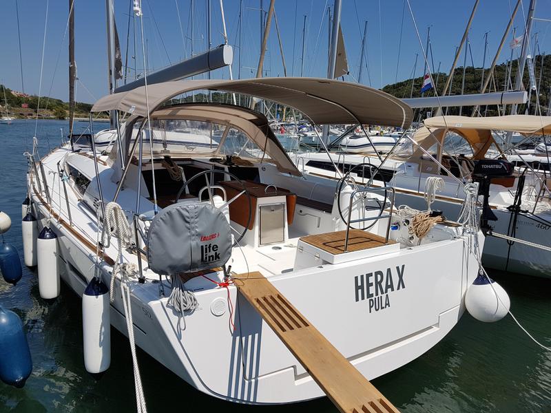 Book yachts online - sailboat - Dufour 512 Grand Large - Hera - rent