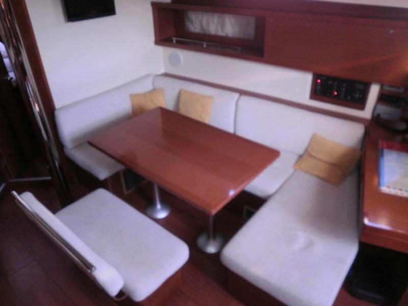 Book yachts online - sailboat - Oceanis 45 - Cabernet - rent