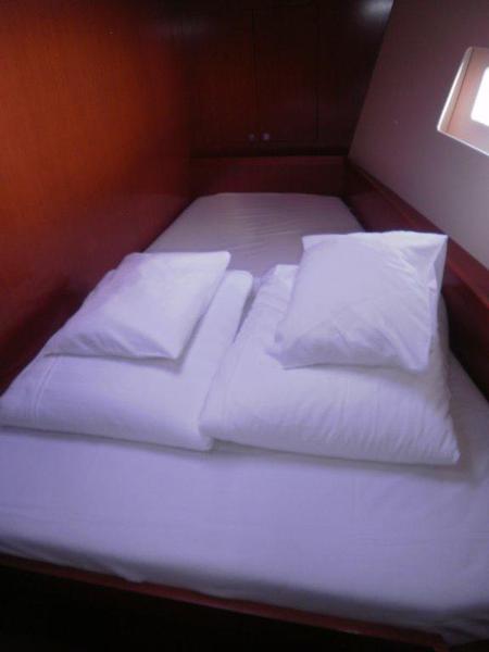 Book yachts online - sailboat - Oceanis 45 - Cabernet - rent