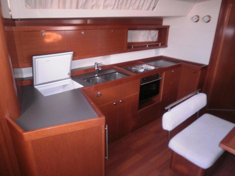 Book yachts online - sailboat - Oceanis 45 - Cabernet - rent