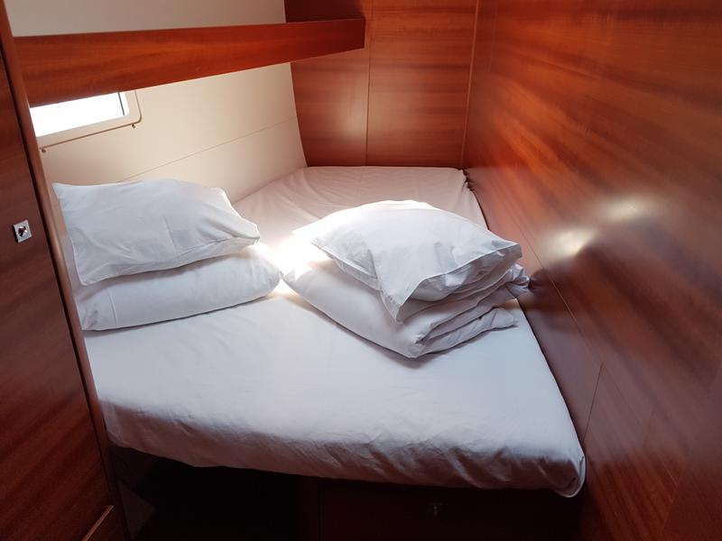 Book yachts online - sailboat - Dufour 460 Grand Large - Cygnus - rent