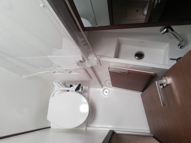 Book yachts online - catamaran - Lagoon 40 - Adriana - rent