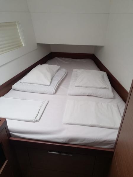 Book yachts online - catamaran - Lagoon 40 - Adriana - rent