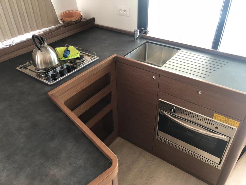 Book yachts online - catamaran - Lagoon 42 - Aura - rent