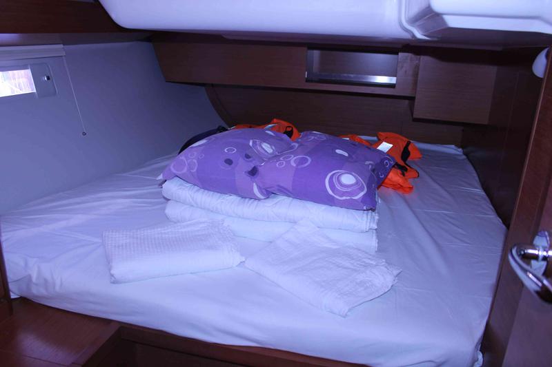 Book yachts online - sailboat - Dufour 430 Grand Large - Marlera - rent