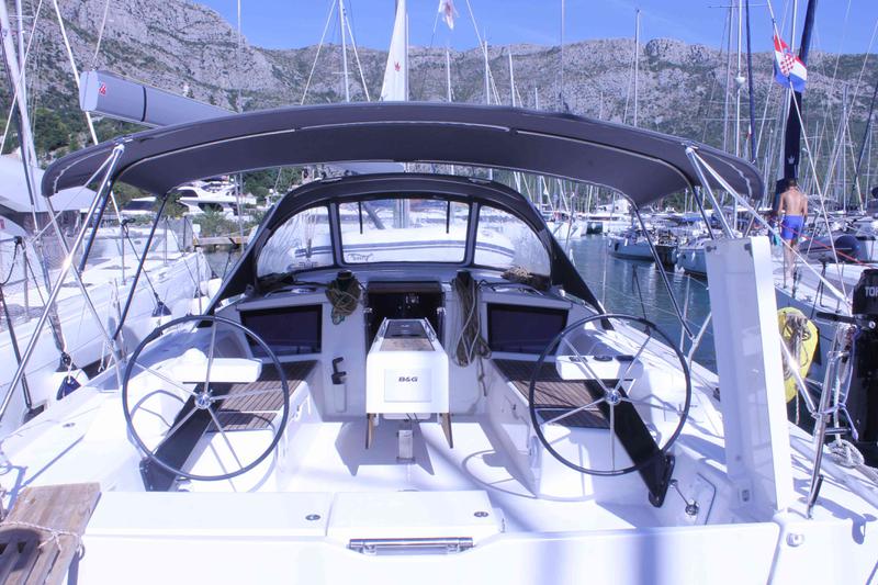 Book yachts online - sailboat - Dufour 430 Grand Large - Marlera - rent