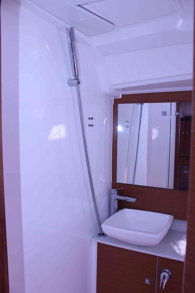 Book yachts online - sailboat - Dufour 430 Grand Large - Marlera - rent