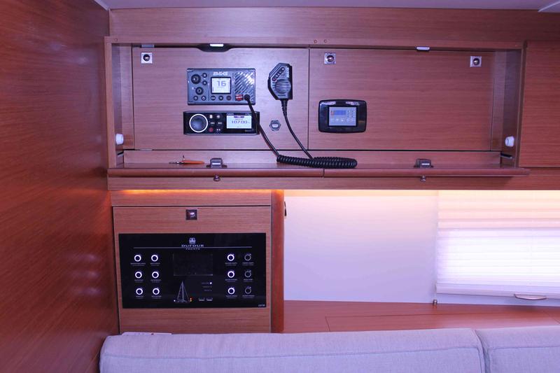 Book yachts online - sailboat - Dufour 430 Grand Large - Marlera - rent