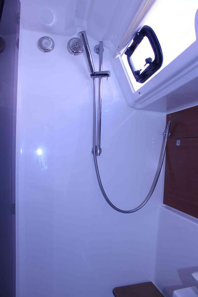 Book yachts online - sailboat - Dufour 430 Grand Large - Marlera - rent