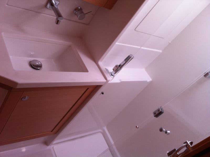 Book yachts online - catamaran - Lagoon 450 - Bevanda - rent