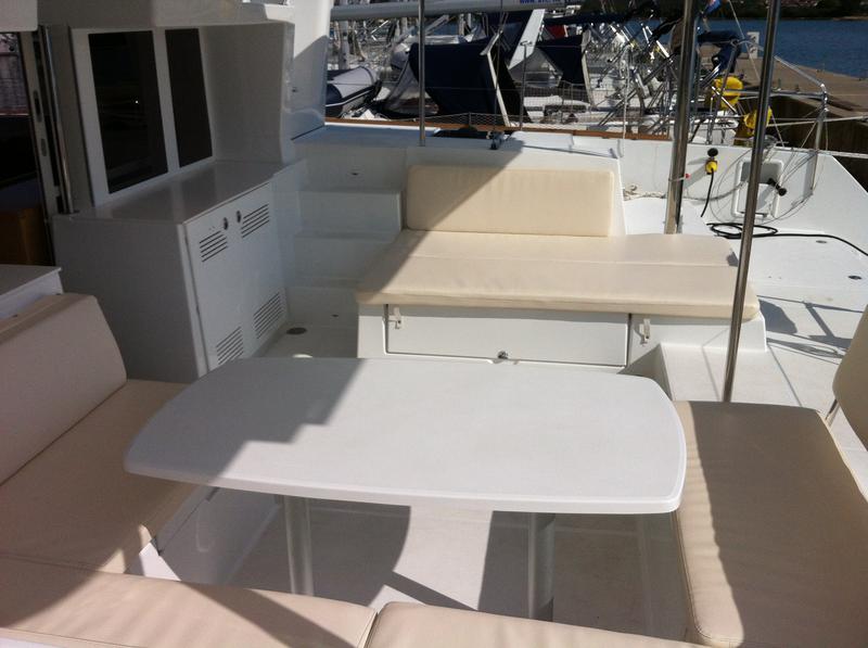 Book yachts online - catamaran - Lagoon 450 - Bevanda - rent