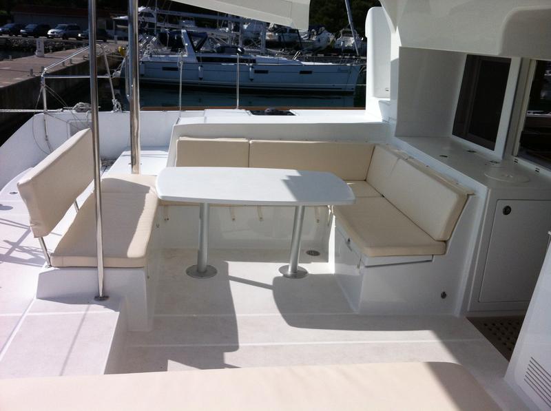Book yachts online - catamaran - Lagoon 450 - Bevanda - rent