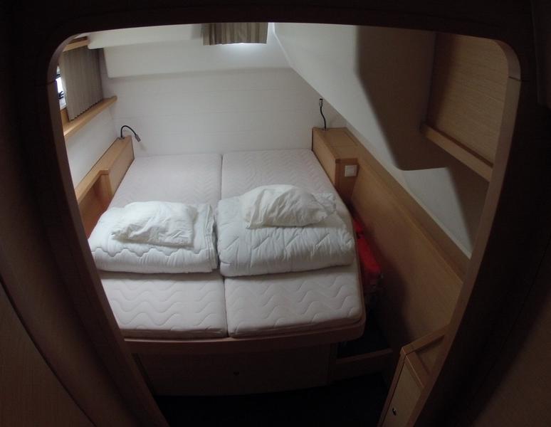 Book yachts online - catamaran - Lagoon 450 - Bevanda - rent