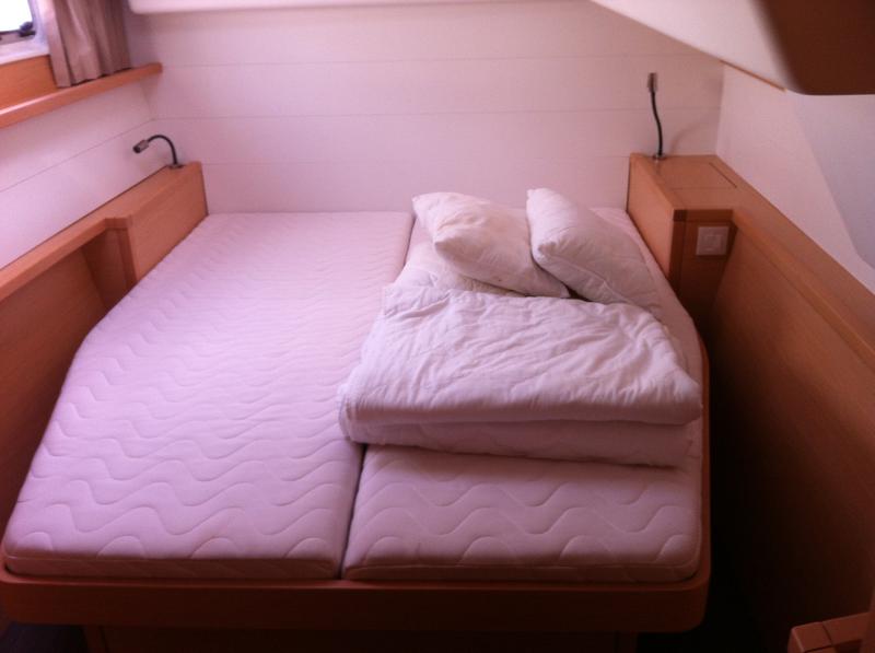 Book yachts online - catamaran - Lagoon 450 - Bevanda - rent