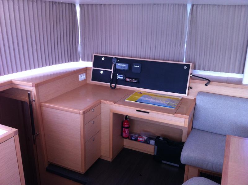 Book yachts online - catamaran - Lagoon 450 - Bevanda - rent