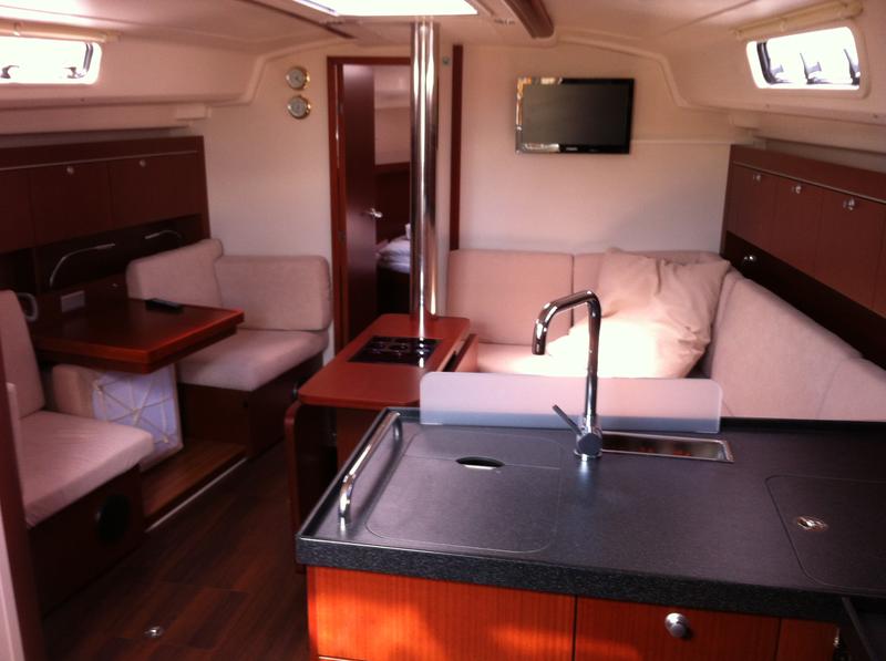 Book yachts online - sailboat - Hanse 415 - Valun - rent