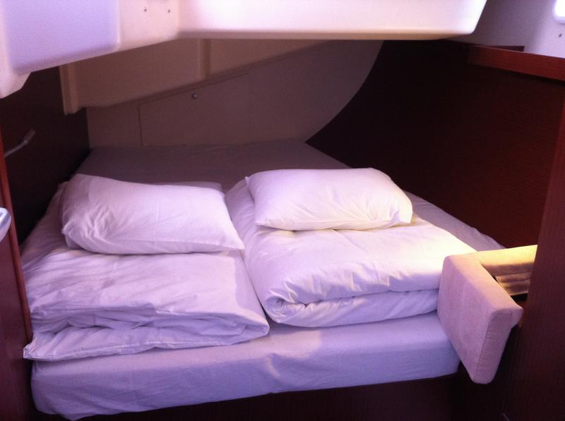 Book yachts online - sailboat - Hanse 415 - Valun - rent