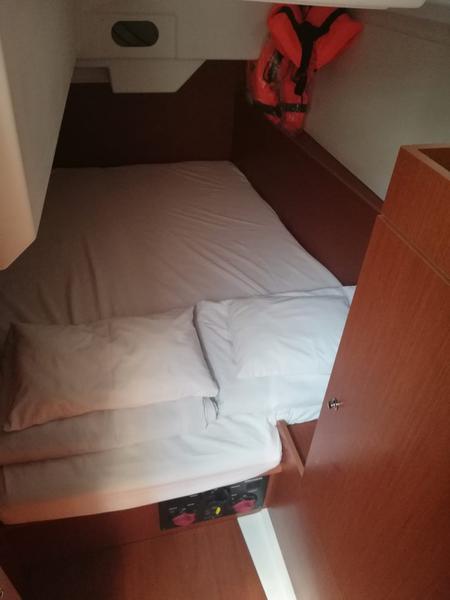 Book yachts online - sailboat - Oceanis 38.1 - Mirta - rent