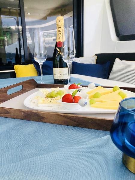 Book yachts online - catamaran - Lagoon 42 - Aura (skippered) - rent