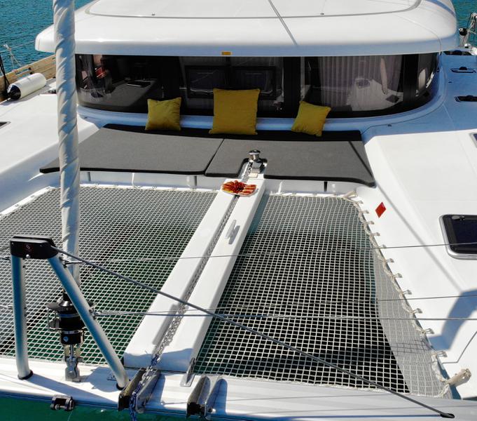 Book yachts online - catamaran - Lagoon 42 - Aura (skippered) - rent