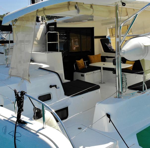 Book yachts online - catamaran - Lagoon 42 - Aura (skippered) - rent
