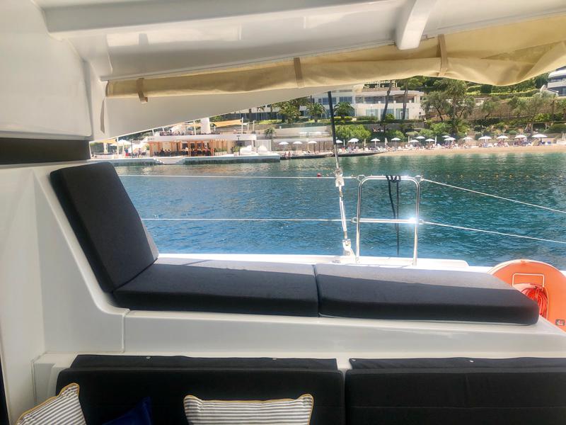 Book yachts online - catamaran - Lagoon 42 - Aura (skippered) - rent