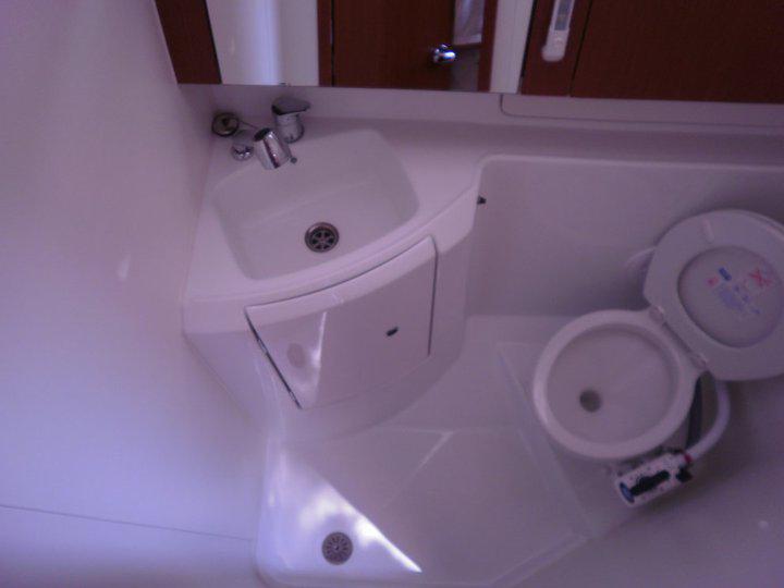 Book yachts online - sailboat - Oceanis 37 - Serena - rent