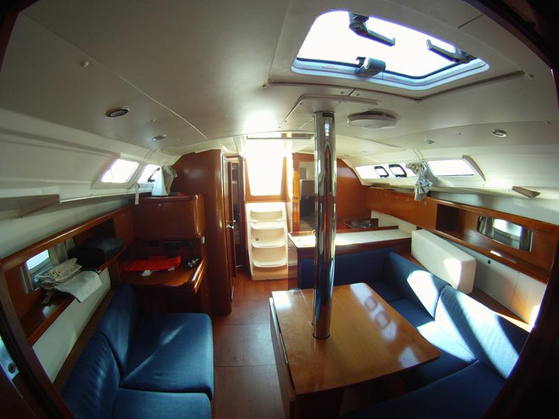 Book yachts online - sailboat - Oceanis 37 - Serena - rent