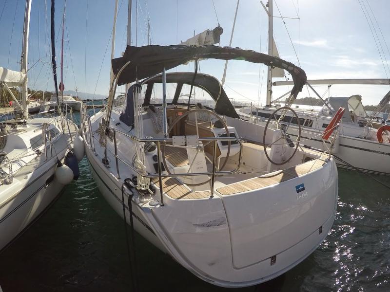 Book yachts online - sailboat - Bavaria 37 - Lady Ann - rent
