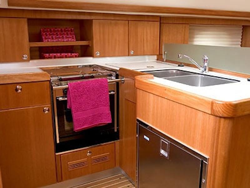 Book yachts online - sailboat - Elan 384 - Ageras - rent