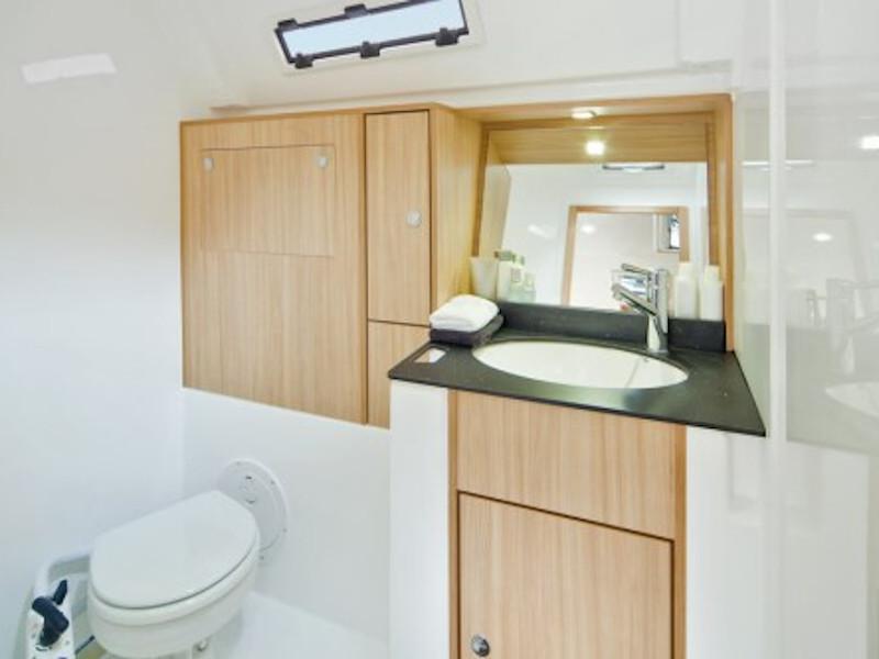 Book yachts online - sailboat - Bavaria 40 - Vlassis - rent