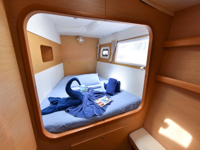 Book yachts online - catamaran - Lagoon 440 - Mystikal - rent