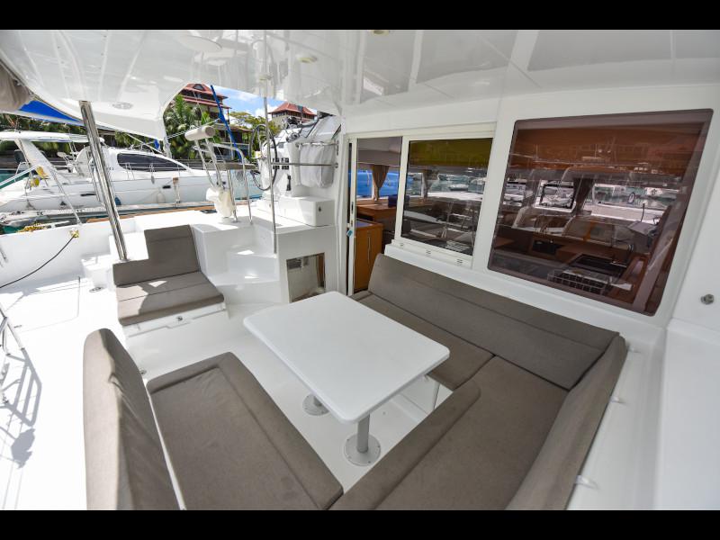 Book yachts online - catamaran - Lagoon 400 - Emilio - rent