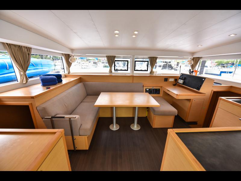 Book yachts online - catamaran - Lagoon 400 - Emilio - rent