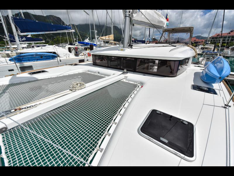 Book yachts online - catamaran - Lagoon 400 - Emilio - rent