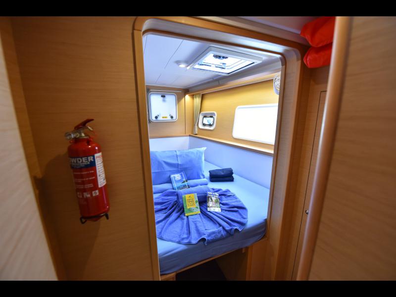 Book yachts online - catamaran - Lagoon 400 - Emilio - rent