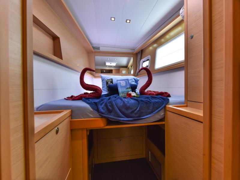 Book yachts online - catamaran - Lagoon 450 - Muzikal - rent