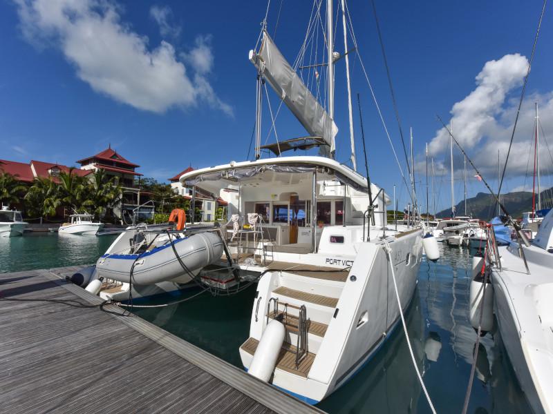 Book yachts online - catamaran - Lagoon 450 - Muzikal - rent