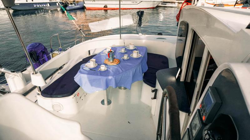 Book yachts online - catamaran - Lavezzi 40 - ILOI - rent